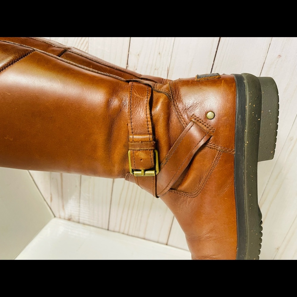 UGG AUSTRALIA LEATHER BOOTS - Picture 13 of 13